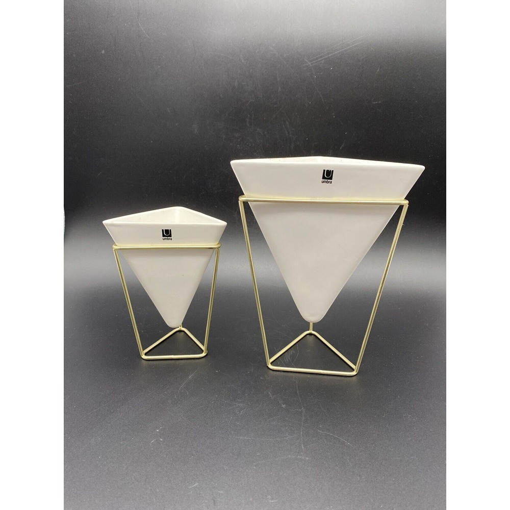 2 UMBRA TRIGG TRIANGULAR‎ CERAMIC VASE CONTAINERS and STANDS